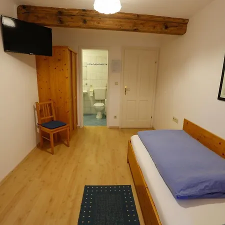 Homestay Gaestehaus Huber *